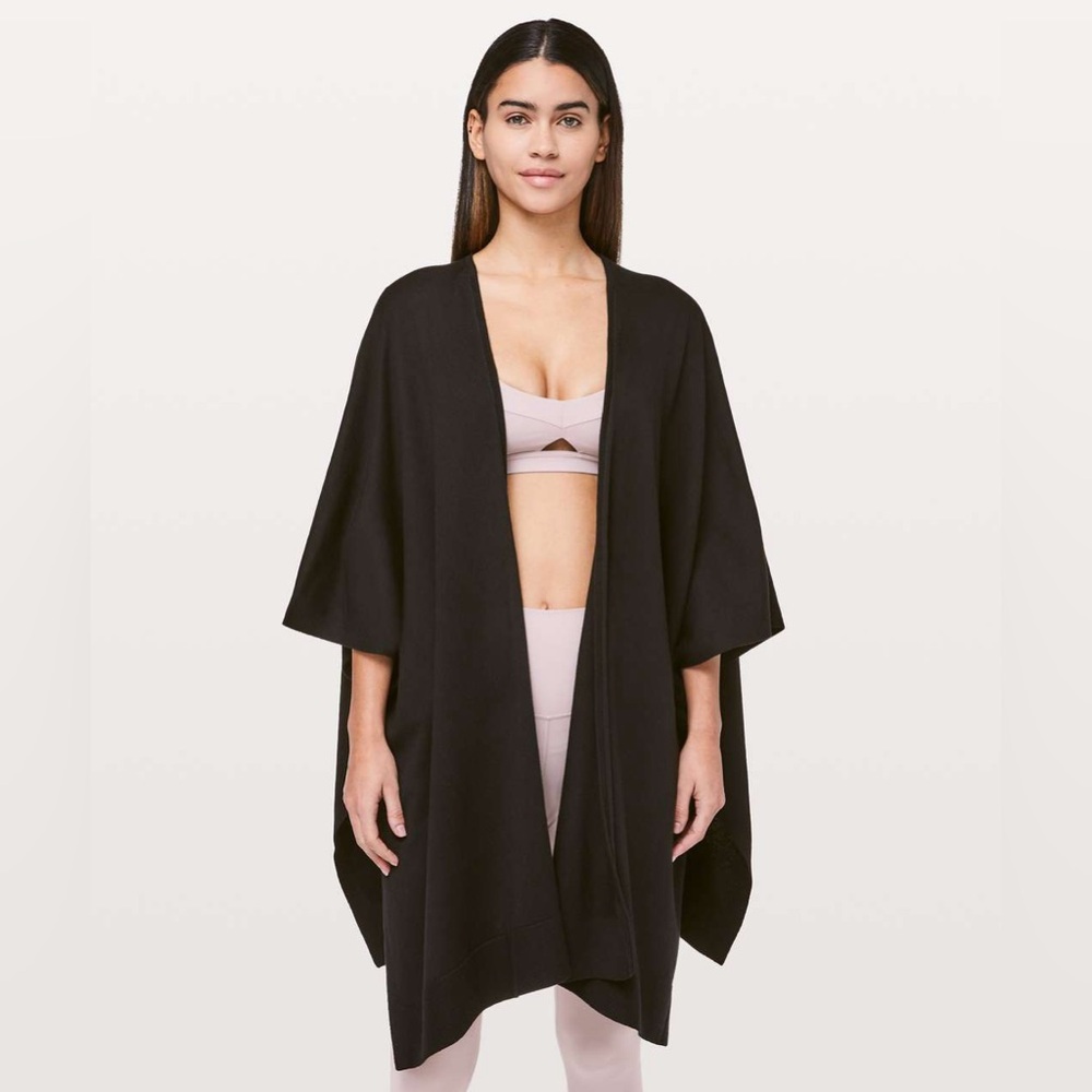 Lululemon Athletica Free To Coast Wrap in Black NWOT